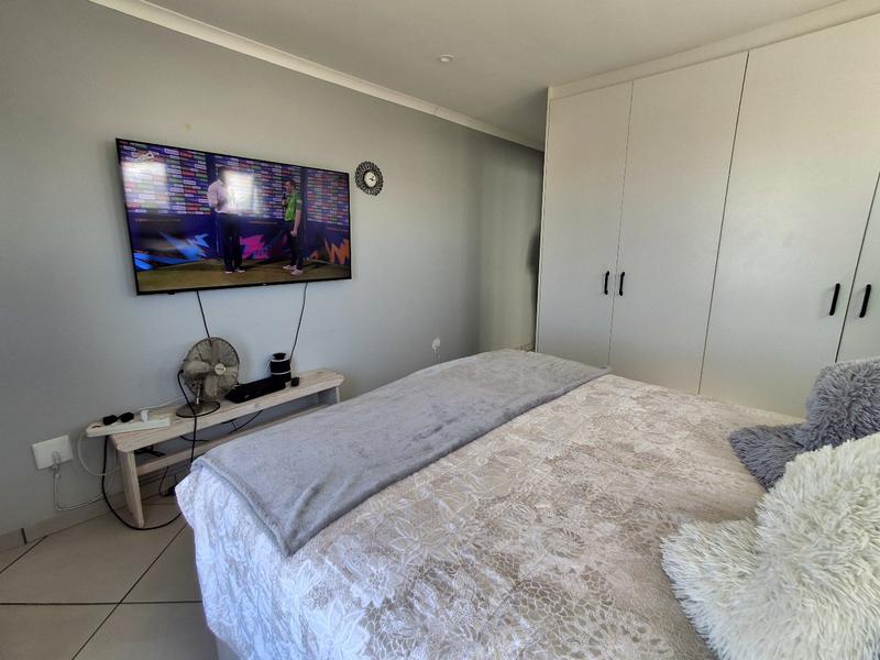 2 Bedroom Property for Sale in Britannia Bay Western Cape